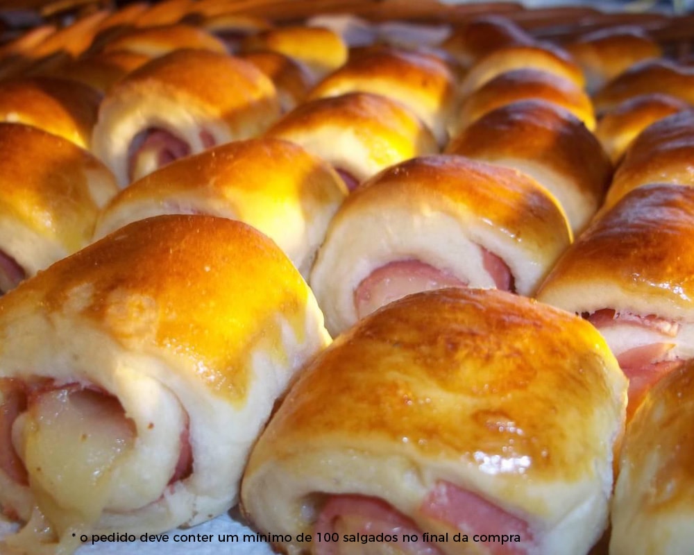 Enroladinho de presunto e queijo assado